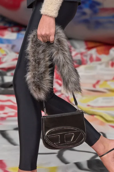 Look 48